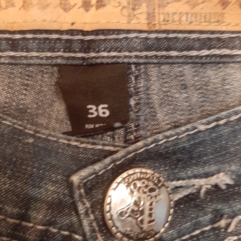 Men Clothes - Picture 15 of 16